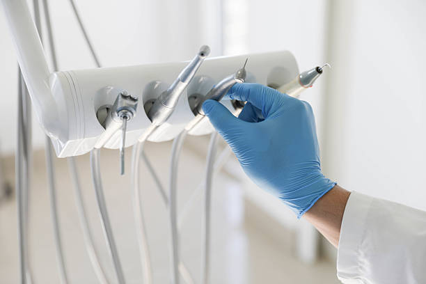 Professional Wisdom Tooth Removal technician working in Parkland, FL